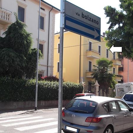 Acteaverona Buitenkant foto