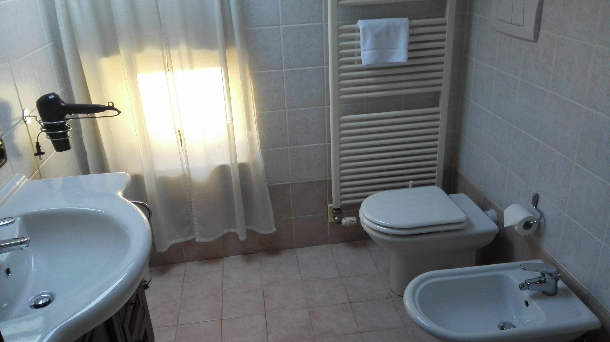 Acteaverona Buitenkant foto